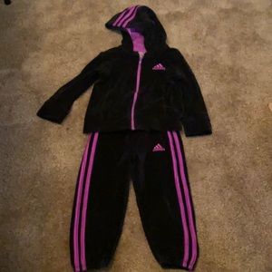 Adidas Girl’s 3T track suit